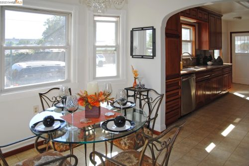 16497 Kent Ave, San Lorenzo CA  94580-1230 exterior