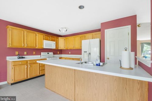 119 Canterbury Ln, Blue Bell PA  19422-1278 exterior