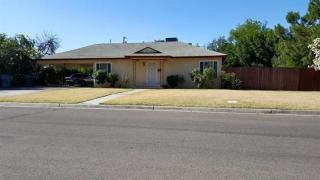 4962 Illinois Ave, Fresno, CA 93727-3020