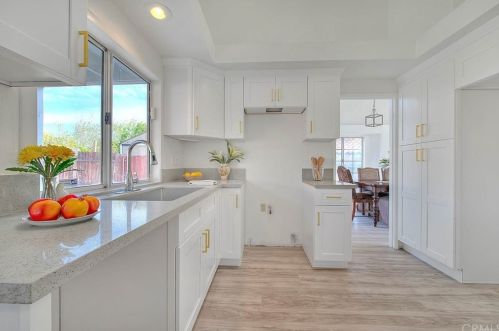 751 Larch Ave, Rialto CA  92376-4751 exterior