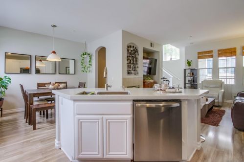 3147 Via Puerta, Carlsbad CA  92009-6081 exterior