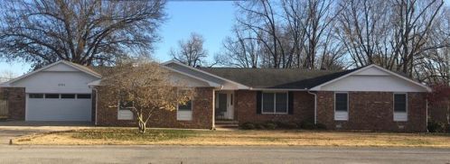 8734 Par Ln, Rogers, AR 72756-8076