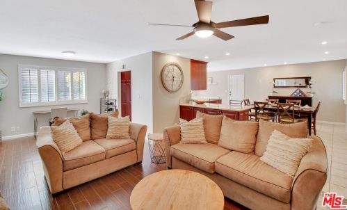 840 Moffatt Cir, Simi Valley CA  93065-5633 exterior