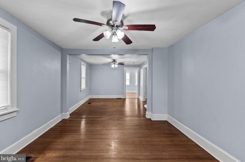 302 Franklin Ave, Beverly NJ  08010-1808 exterior