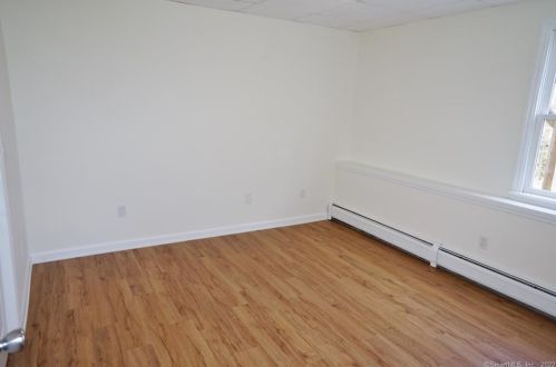 9 Juniper Ln, Brookfield Center CT  06804-1207 exterior