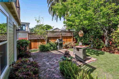 4171 Howe St, Oakland CA  94611-5117 exterior