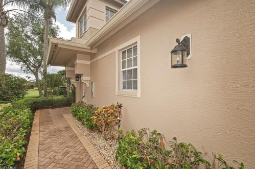 786 Regency Reserve Cir, Naples, FL 34119-2323