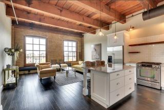 716 1st St, Minneapolis MN  55401-1107 exterior