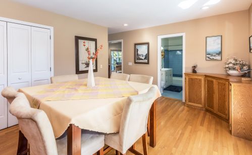 1347 Santa Rosa Ave, Santa Barbara CA 93109-2062 exterior