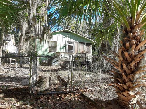909 Monson St, Beaufort, SC 29902-4552