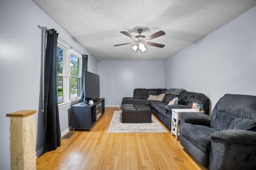 915 Chestnut St, Widowville, OH 44805-3904