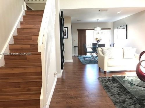 311 100th Ave, Hollywood FL  33025-1067 exterior