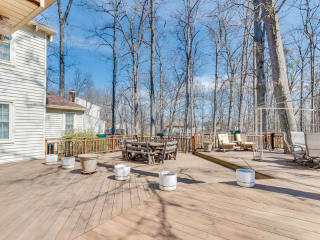 409 Autumn Olive Way, Dulles, VA 20164-2806
