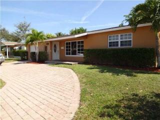 2115 46th Ave, Hollywood FL  33021-4146 exterior