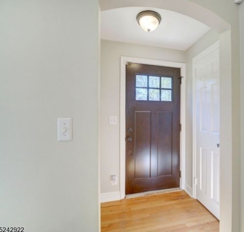 1533 Martine Ave, Scotch Plains NJ  07076-2901 exterior