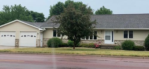 413 Range Rd, Springfield, MN 56087-1112