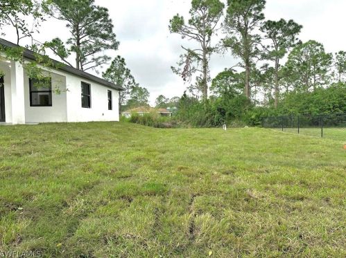 3216 36th St, Lehigh Acres FL  33976-4307 exterior