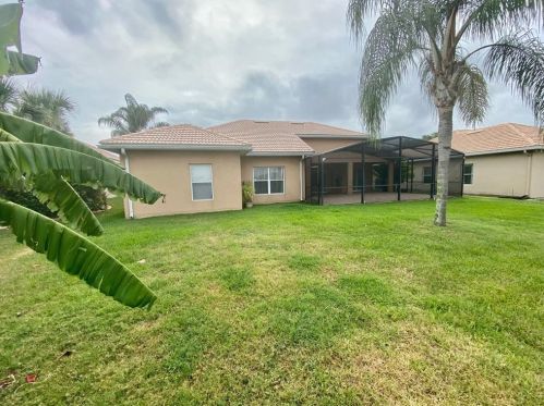 3402 Great Pond Dr, Kissimmee FL  34746-2818 exterior