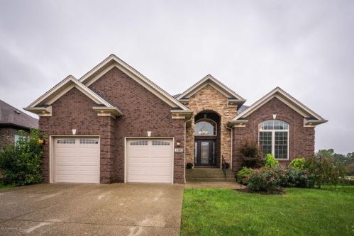 11402 Blade Crest Ct, Louisville, KY 40291-5125