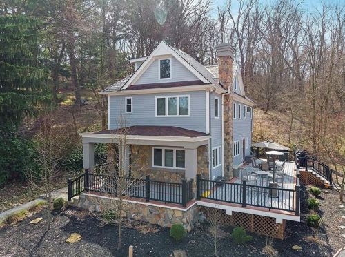 426 Leavitt St, Pittsburgh, PA 15226-1122