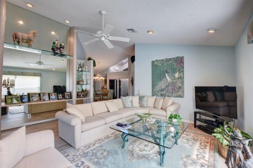 6091 Bay Isles Dr, Boynton Beach, FL 33437-4110