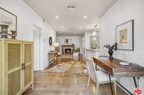 12202 Hartsook St, North Hollywood CA  91601-3961 exterior