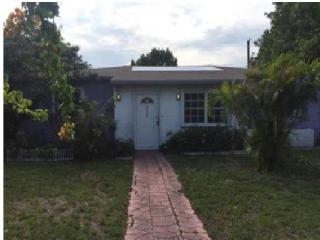 13300 17th Ave, Miami, FL 33167-1625