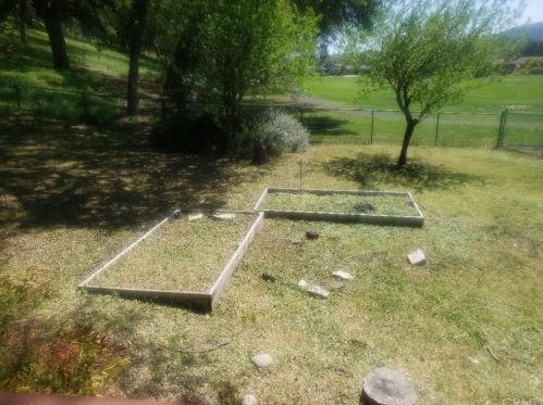 18670 Maple Leaf Ct, Middletown CA  95467-8528 exterior