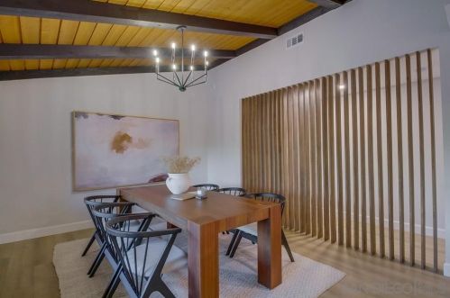 2502 Singing Vista Way, El Cajon CA  92019-2740 exterior