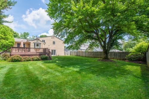 6 Allyson Rd, Roxbury Township NJ  07836-9307 exterior