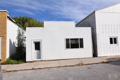 120 1st Ave, Badger, IA 50516-7707