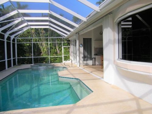 3892 Clipper Cove Dr, Naples FL  34112-4238 exterior