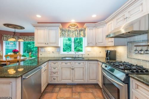 4 Roberts Rd, Dover NJ  07869-3475 exterior