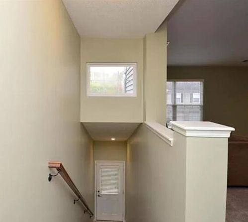 7222 English Dr, Cincinnati, OH 45244-3150