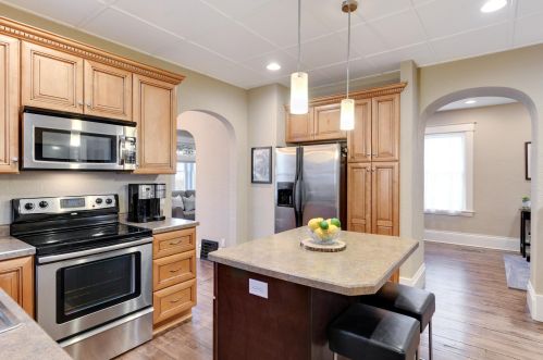 939 Bayard Ave, Saint Paul MN 55102-4003 exterior