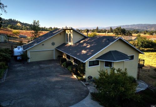 3331 Zaina Ln, Ukiah, CA 95482-6962