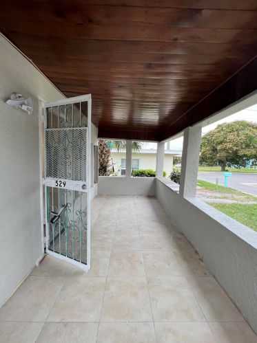 529 11th St, Fort Pierce FL  34950-8213 exterior