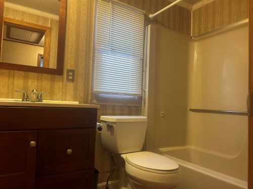 42 Judith St, Danville NH  03819-5141 exterior