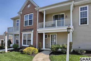 715 Stag Ct, Hummelstown, PA 17036-7201