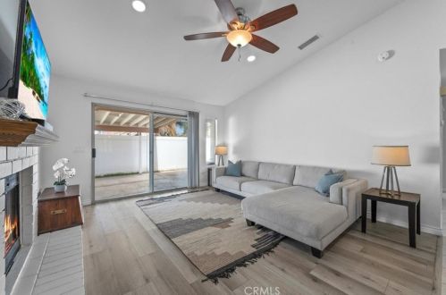2002 Teak St, Perris CA  92570-2502 exterior