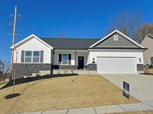 1815 Lindsey Ave, Miamisburg, OH 45342-2645