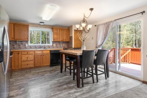 61 Caleb Dr, Danville NH  03819-3017 exterior