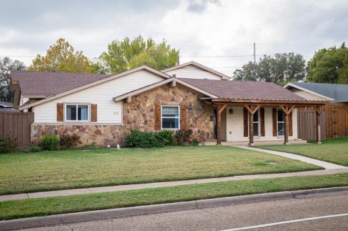 2011 Custer Pkwy, Richardson TX  75080-3448 exterior