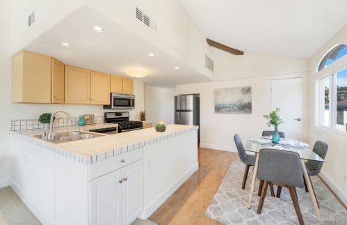 914 Agate St, San Diego CA 92109-1118 exterior