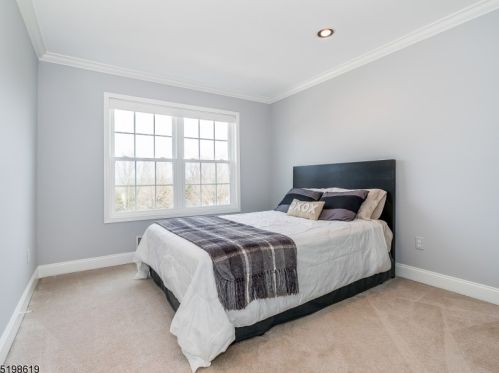 19 Country Meadow Rd, Hackettstown NJ  07840-5209 exterior