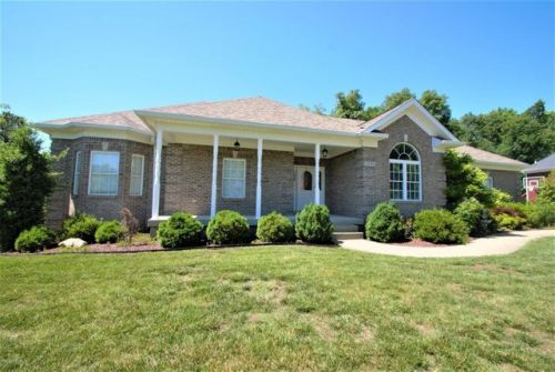 10700 Slippery Elm Dr, Louisville, KY 40291-3778