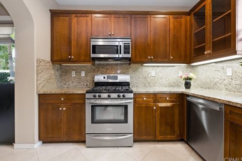 105 Mission, Irvine CA  92620-3420 exterior