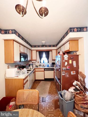 536 Lancaster Ct, Downingtown, PA 19335-4209