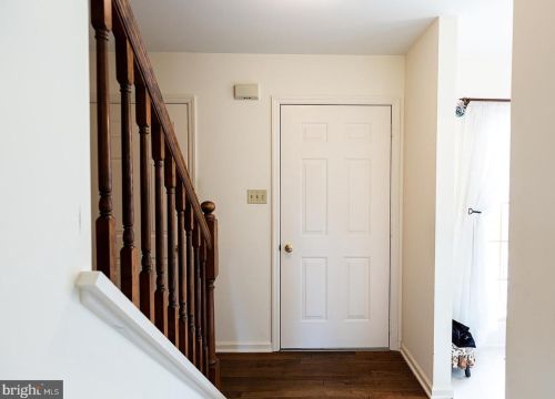 18 Townsend Ct, Lancaster PA  17603-6797 exterior