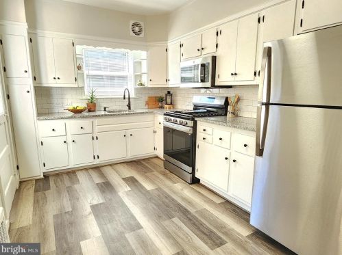 224 Pine St, Lancaster, PA 17603-3435